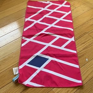 NWOT Clutch microfiber Sport Towel 14" X 30"